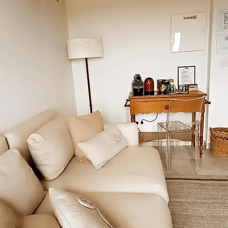 Mas Montbrio Belvedere Kır Evi *